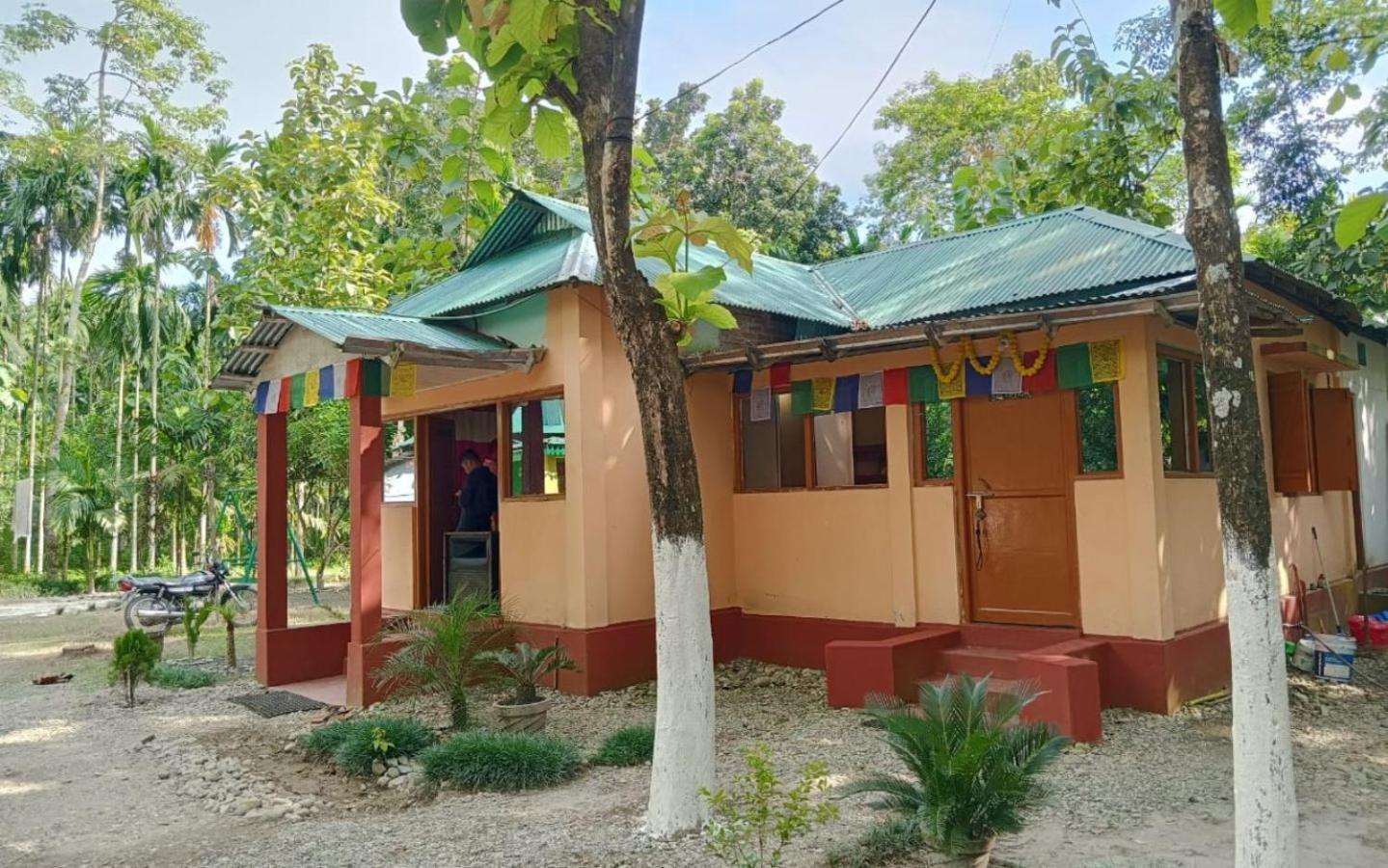 Leo Jungle Retreat By Stayapart , Jaldapara Madari Hat Luaran gambar